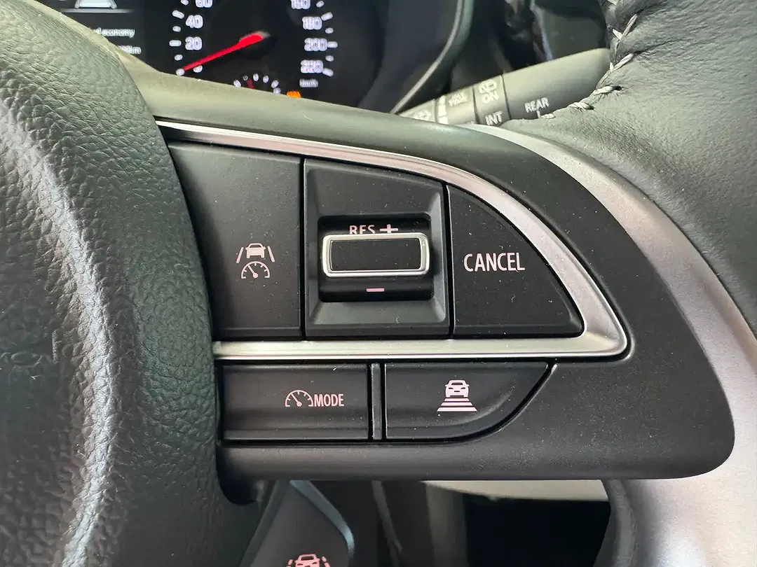 Suzuki Swift - Thumbnail 9