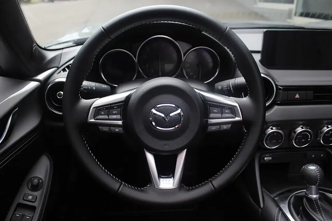 Mazda MX-5 - Thumbnail 14