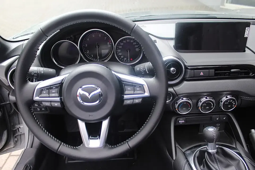 Mazda MX-5 - Thumbnail 15
