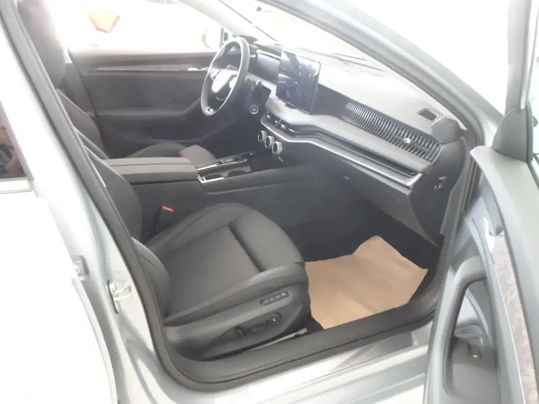 Skoda Superb - Thumbnail 11