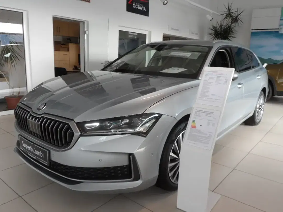 Skoda Superb - Thumbnail 2