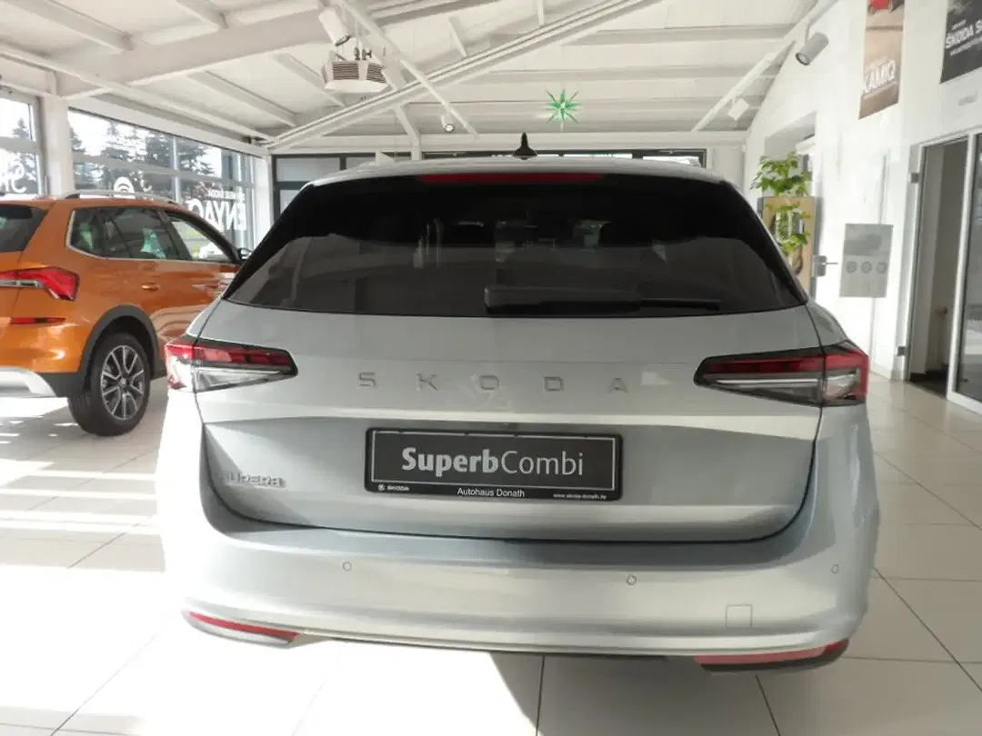 Skoda Superb - Thumbnail 5