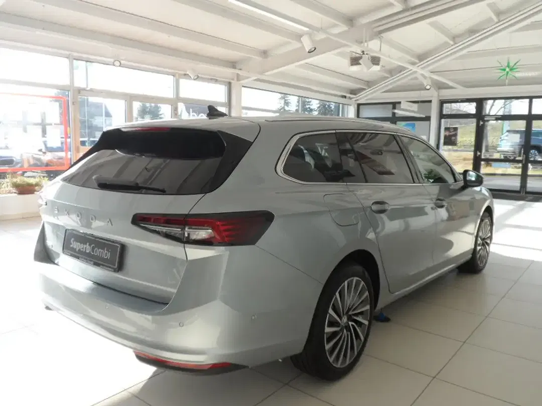 Skoda Superb - Thumbnail 6
