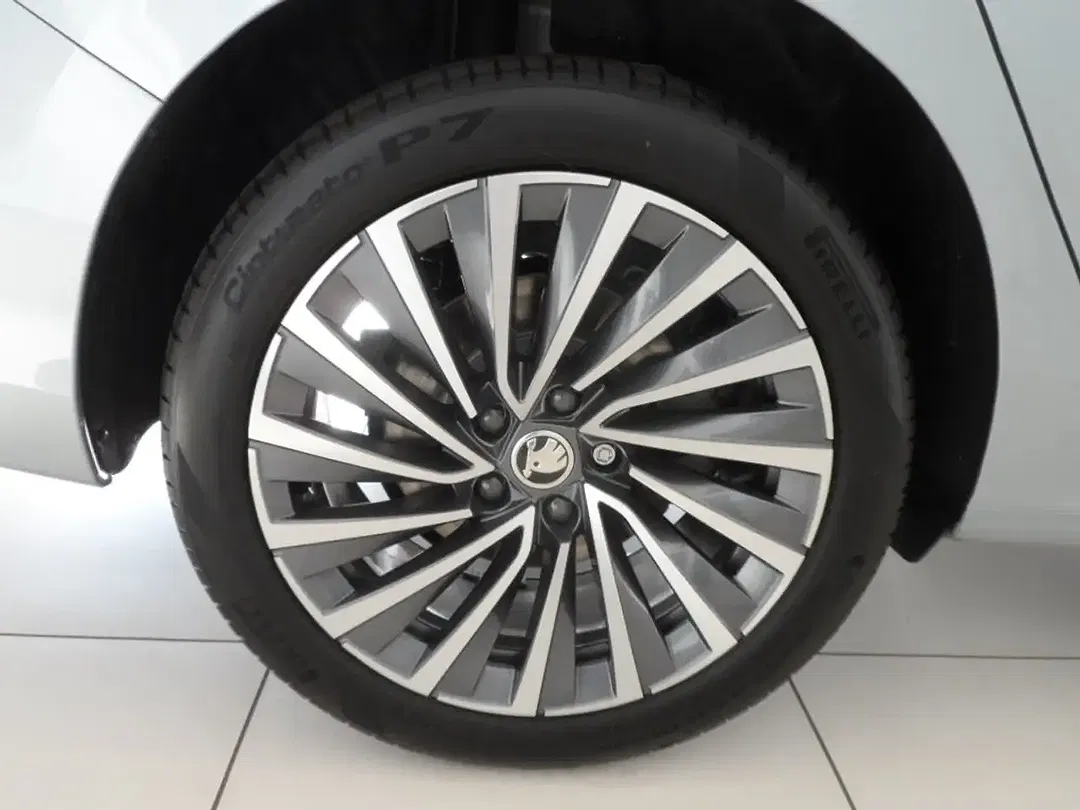 Skoda Superb - Thumbnail 7