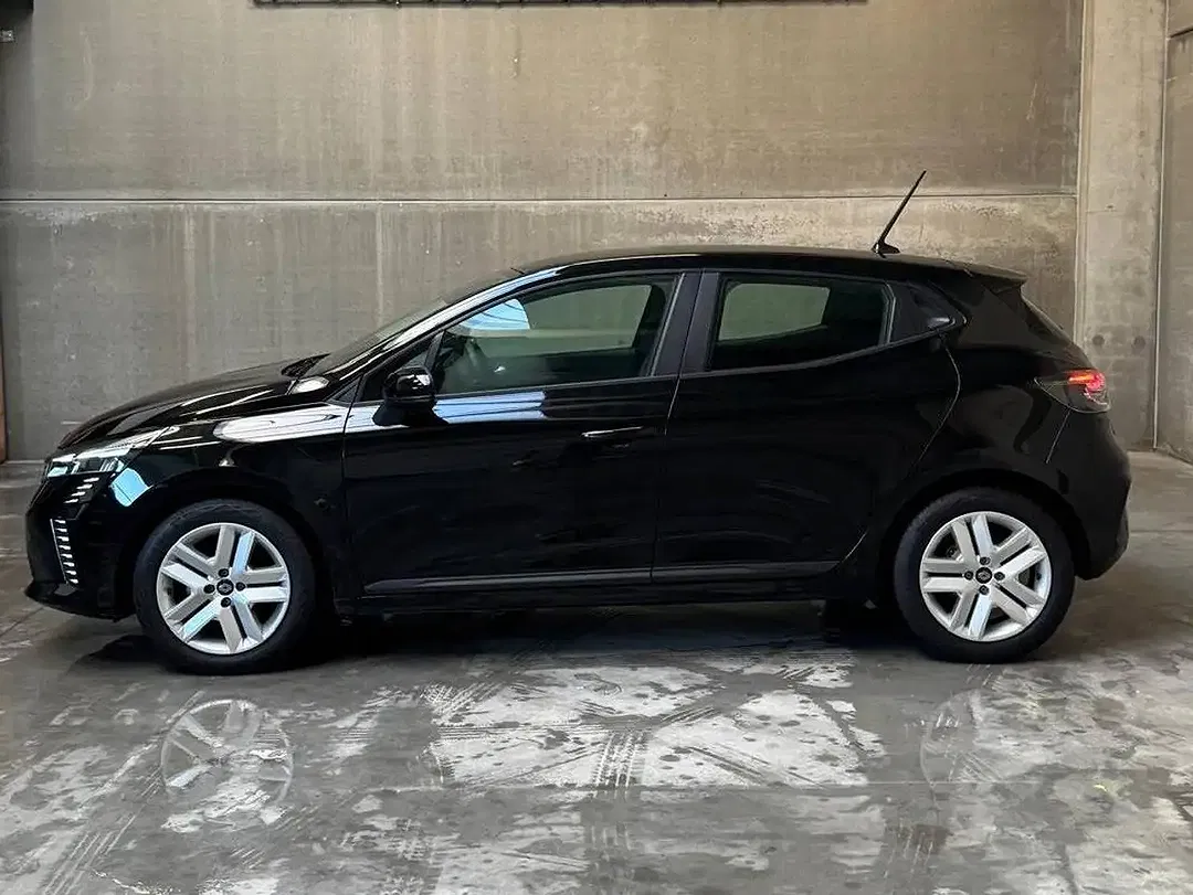 Renault Clio - Thumbnail 2