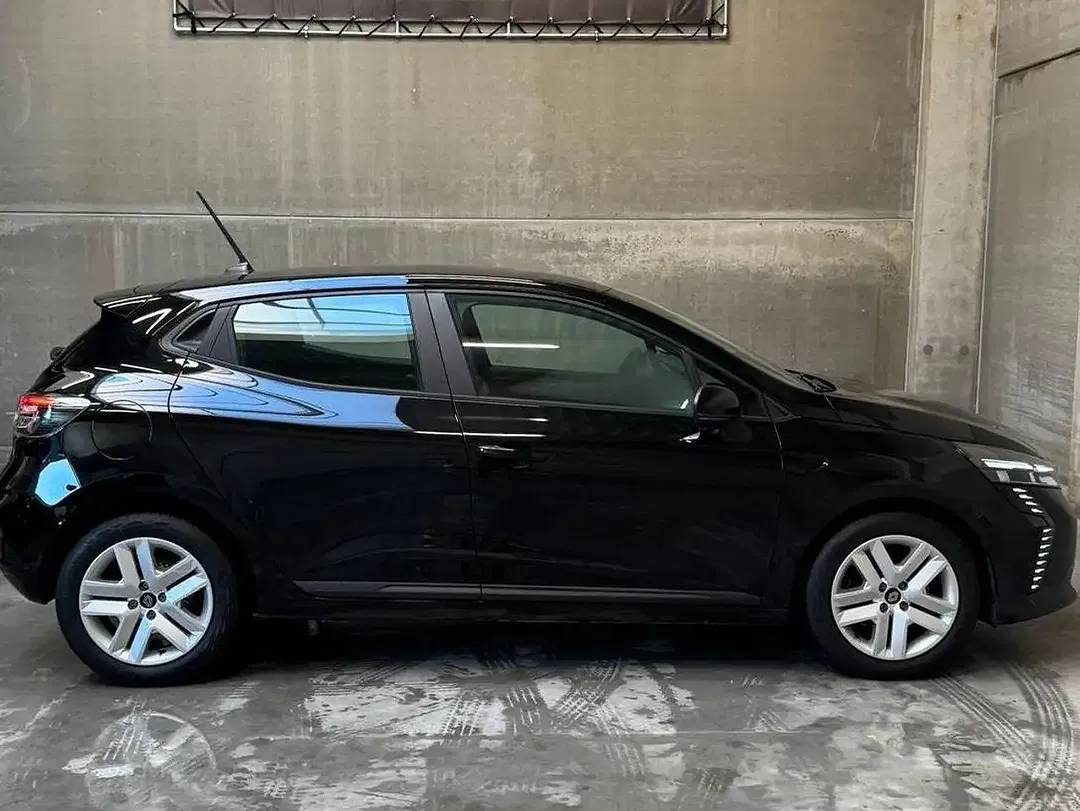 Renault Clio - Thumbnail 4