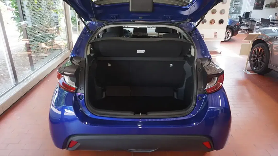 Mazda 2 - Thumbnail 9