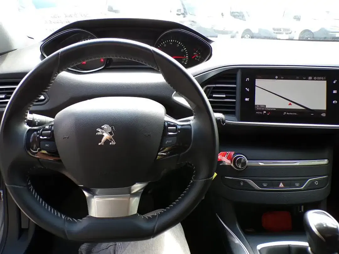 Peugeot 308 - Thumbnail 14