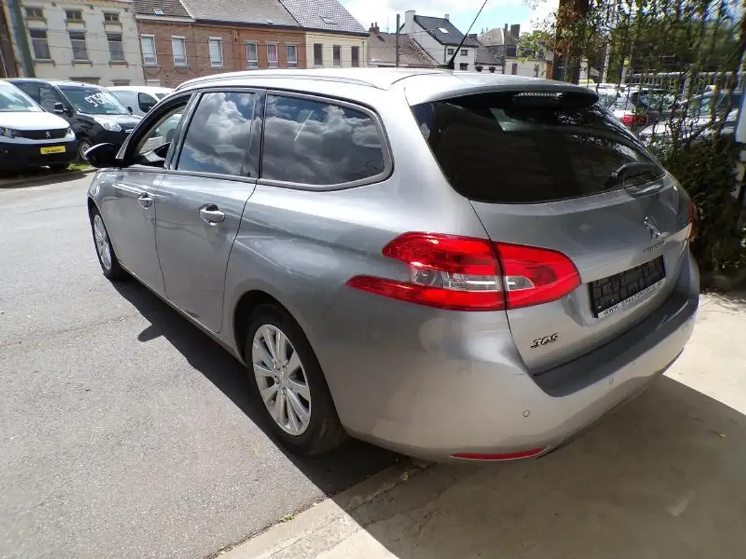 Peugeot 308 - Thumbnail 5