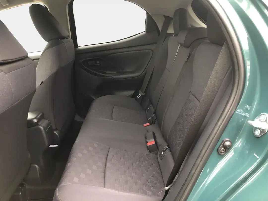 Toyota Yaris - Thumbnail 10