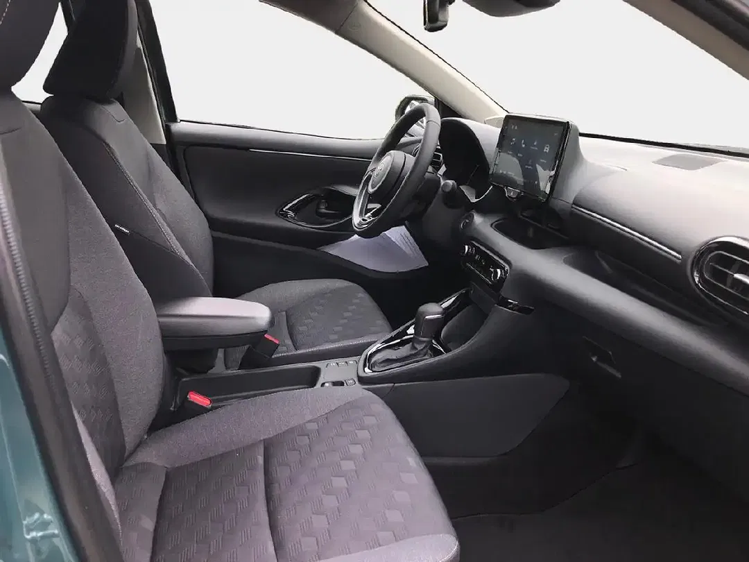 Toyota Yaris - Thumbnail 12
