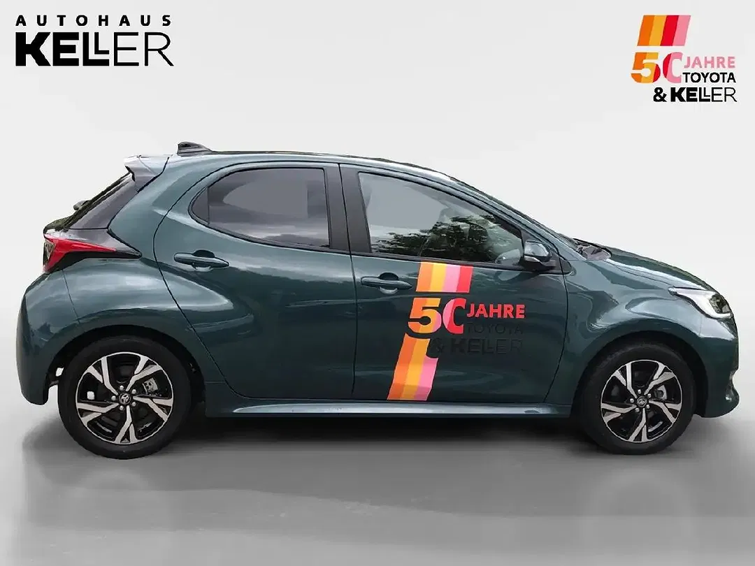 Toyota Yaris - Thumbnail 6