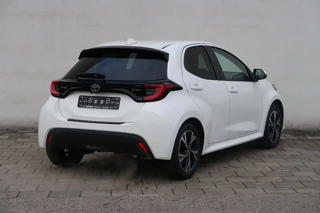Toyota Yaris - Thumbnail 5