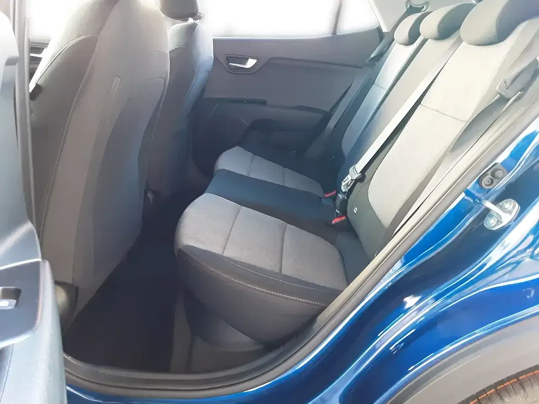 Kia Stonic - Thumbnail 11