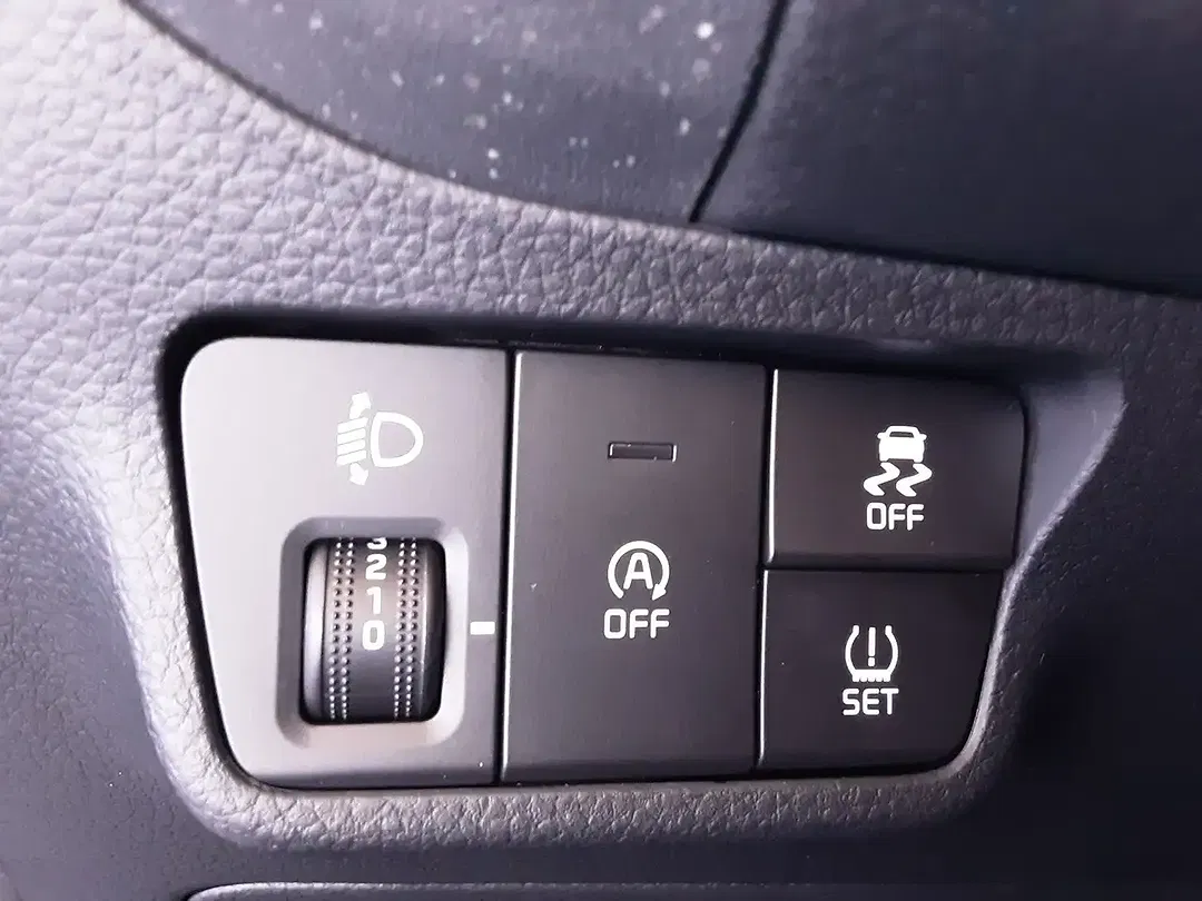 Kia Stonic - Thumbnail 15
