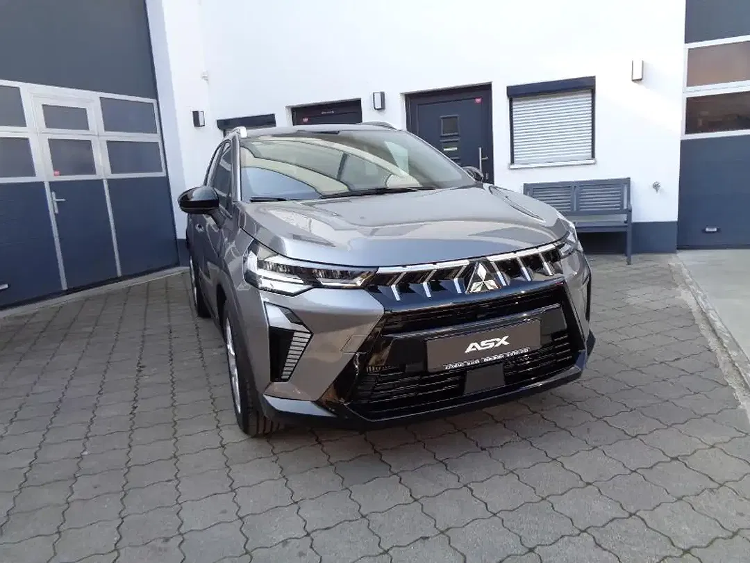Mitsubishi ASX - Thumbnail 1