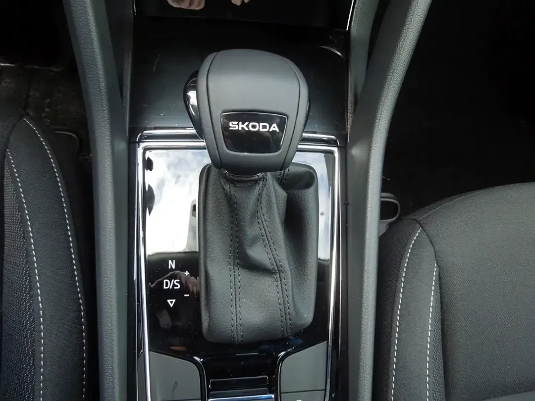 Skoda Karoq - Thumbnail 9