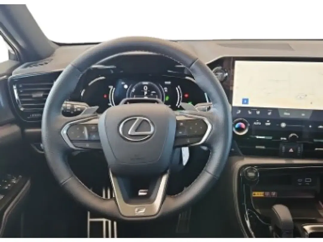 Lexus NX 450h+ - Thumbnail 10