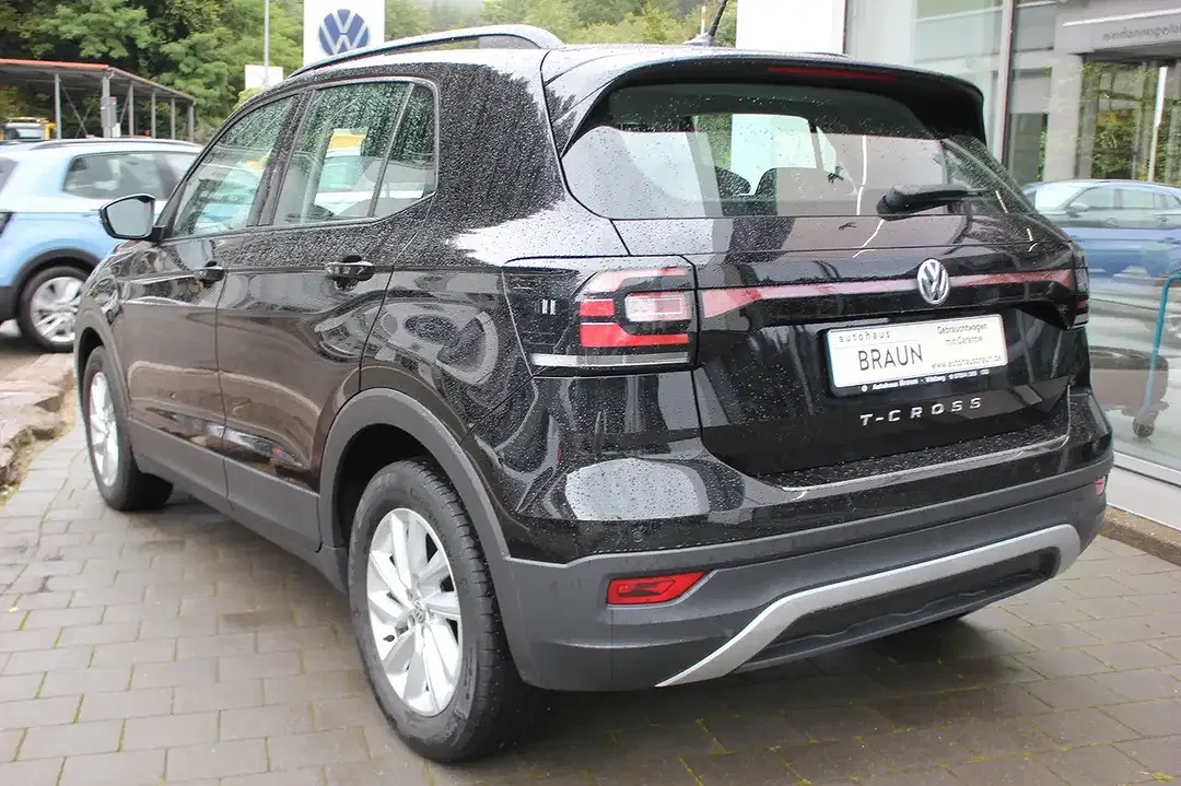 Volkswagen T-Cross - Thumbnail 4