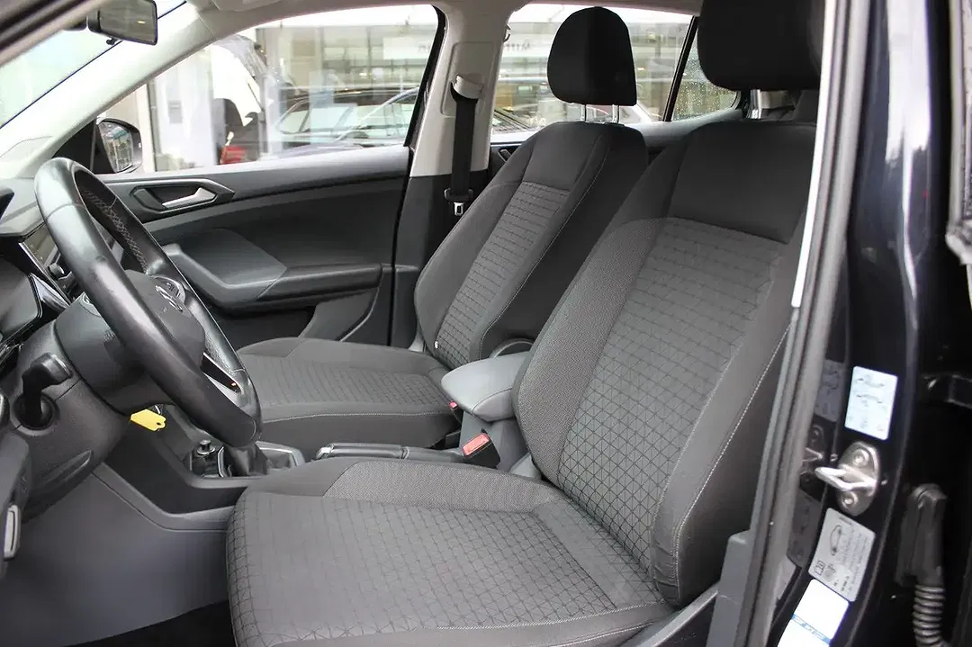 Volkswagen T-Cross - Thumbnail 5
