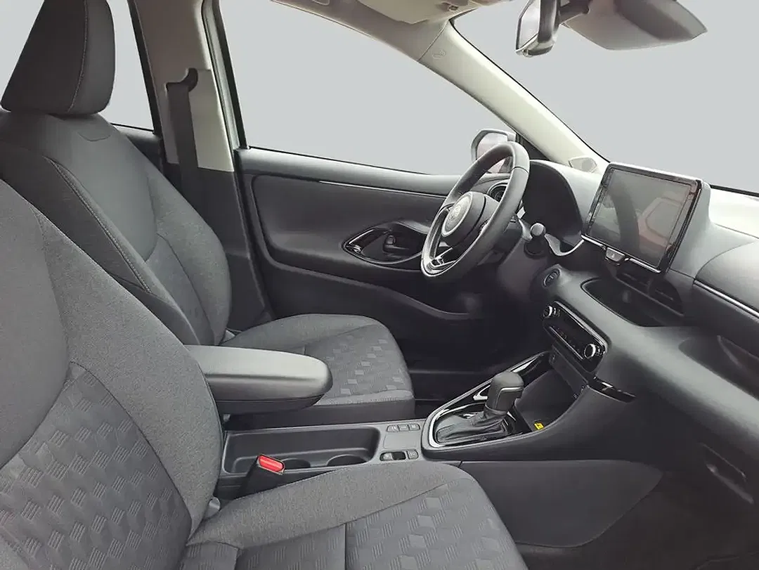Toyota Yaris - Thumbnail 13