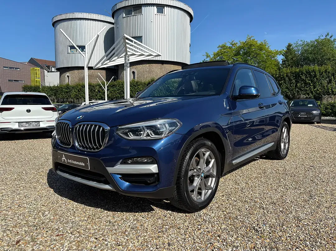 BMW X3 - Thumbnail 1