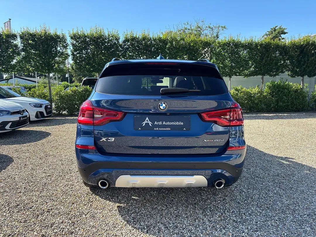 BMW X3 - Thumbnail 6