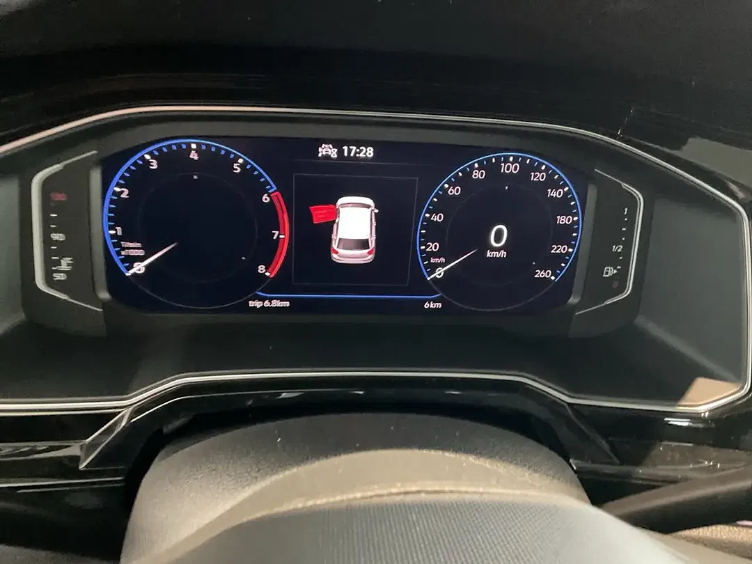 Volkswagen Polo - Thumbnail 12
