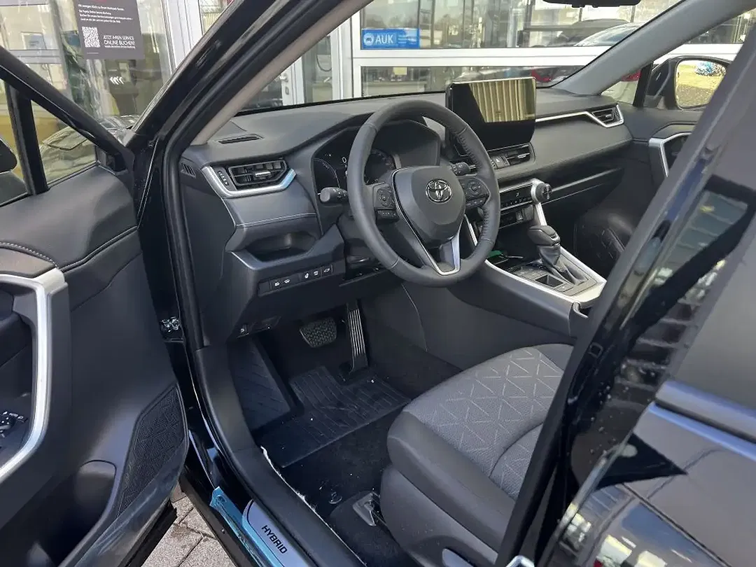 Toyota RAV 4 - Thumbnail 7