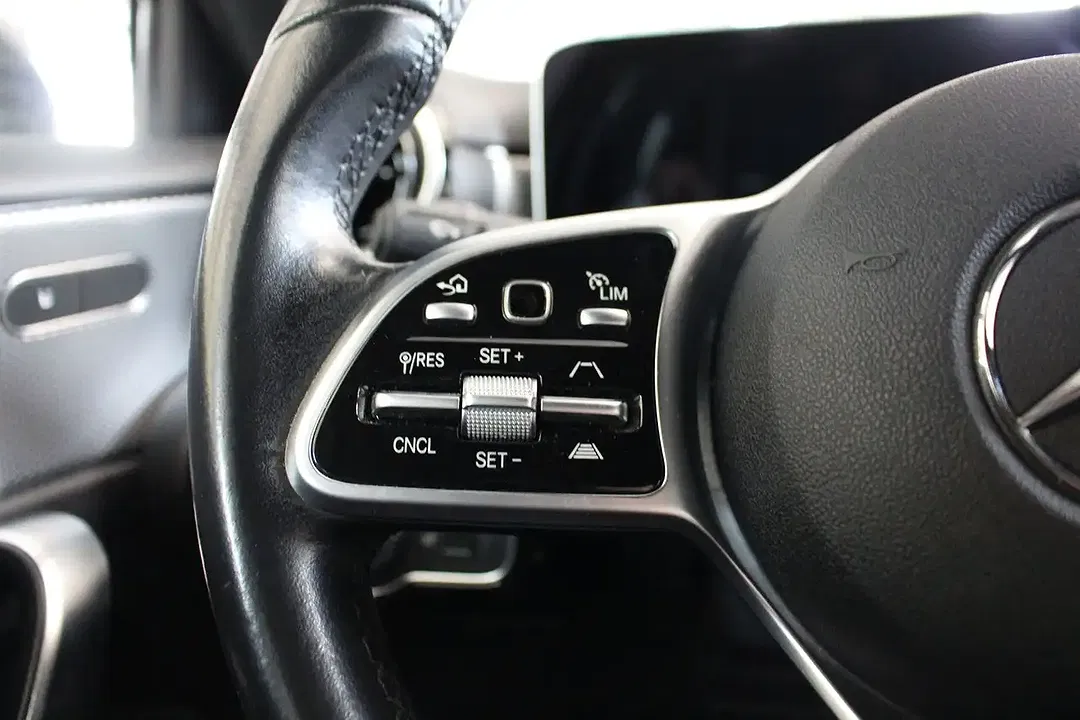 Mercedes-Benz A 220 - Thumbnail 11