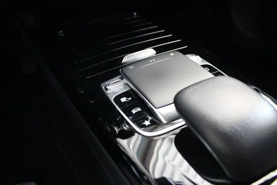Mercedes-Benz A 220 - Thumbnail 13