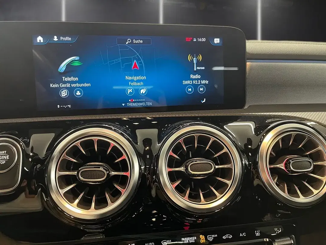 Mercedes-Benz A 250 - Thumbnail 9