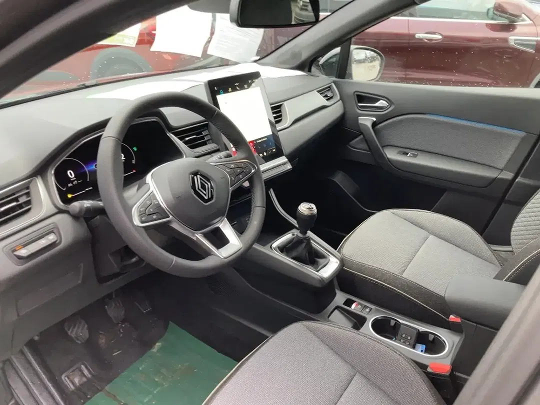 Renault Captur - Thumbnail 8