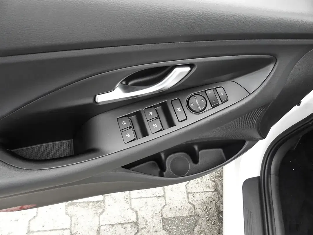 Hyundai i30 - Thumbnail 14