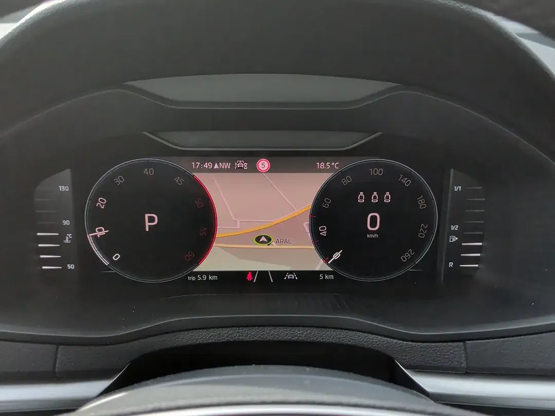 Skoda Karoq - Thumbnail 9