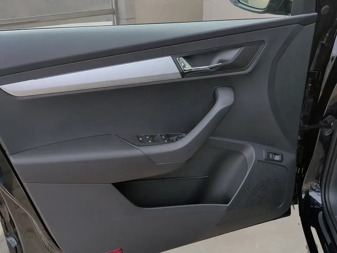 Skoda Karoq - Thumbnail 10