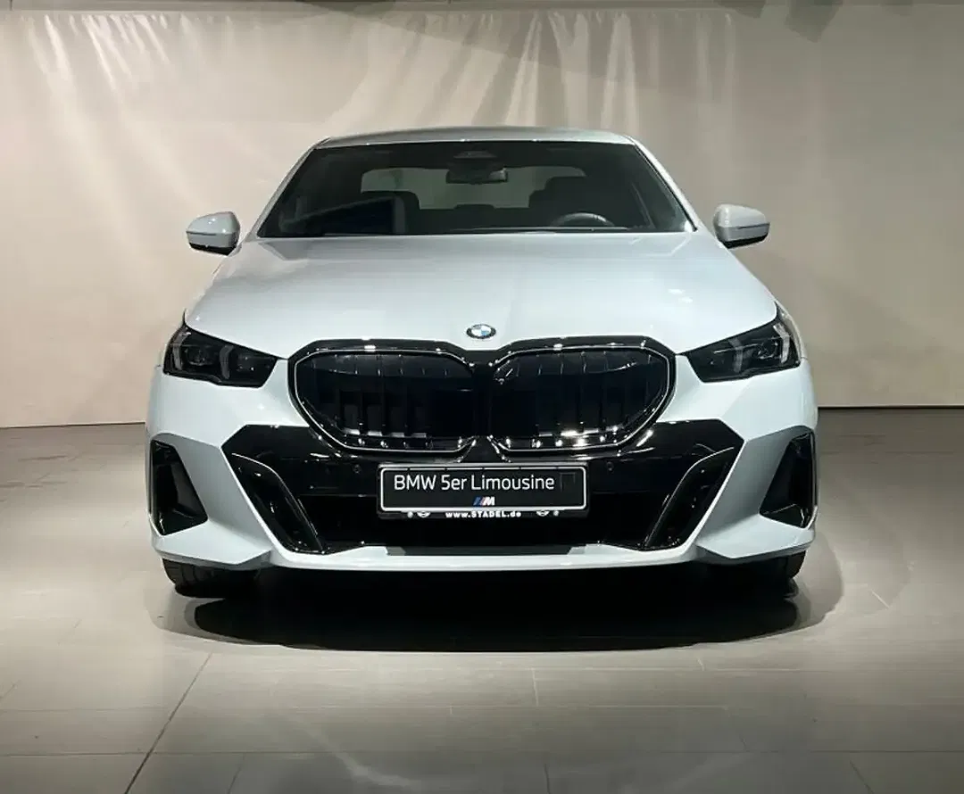 BMW 520 - Thumbnail 3