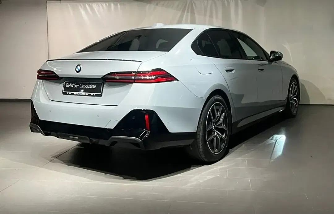 BMW 520 - Thumbnail 4