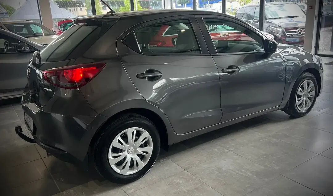 Mazda 2 - Thumbnail 4
