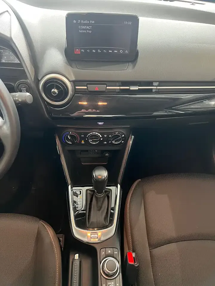 Mazda 2 - Thumbnail 8