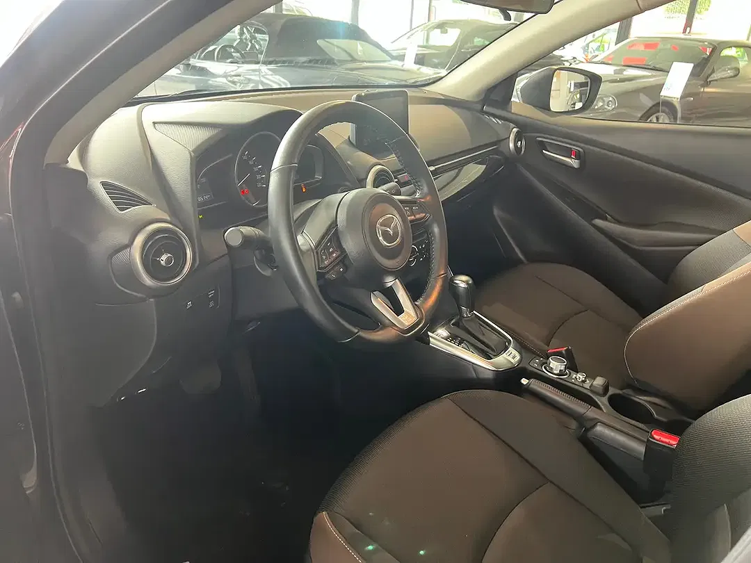 Mazda 2 - Thumbnail 9