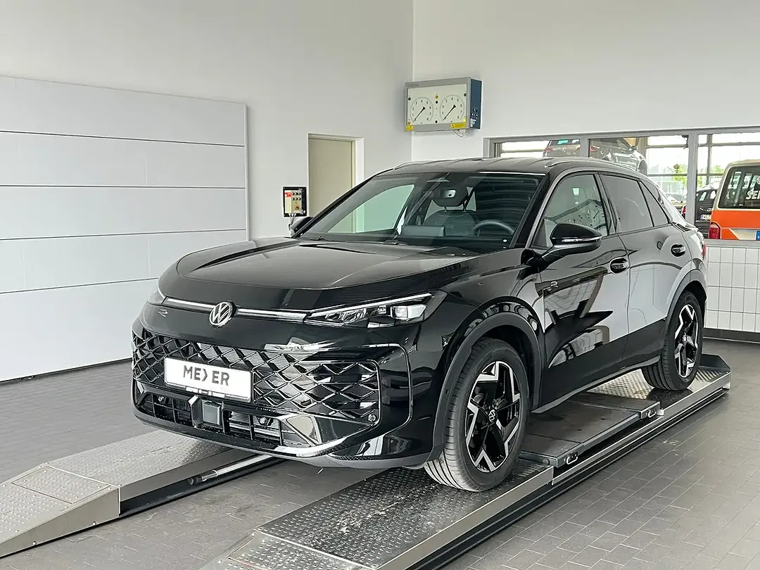 Volkswagen T-Roc - Thumbnail 1