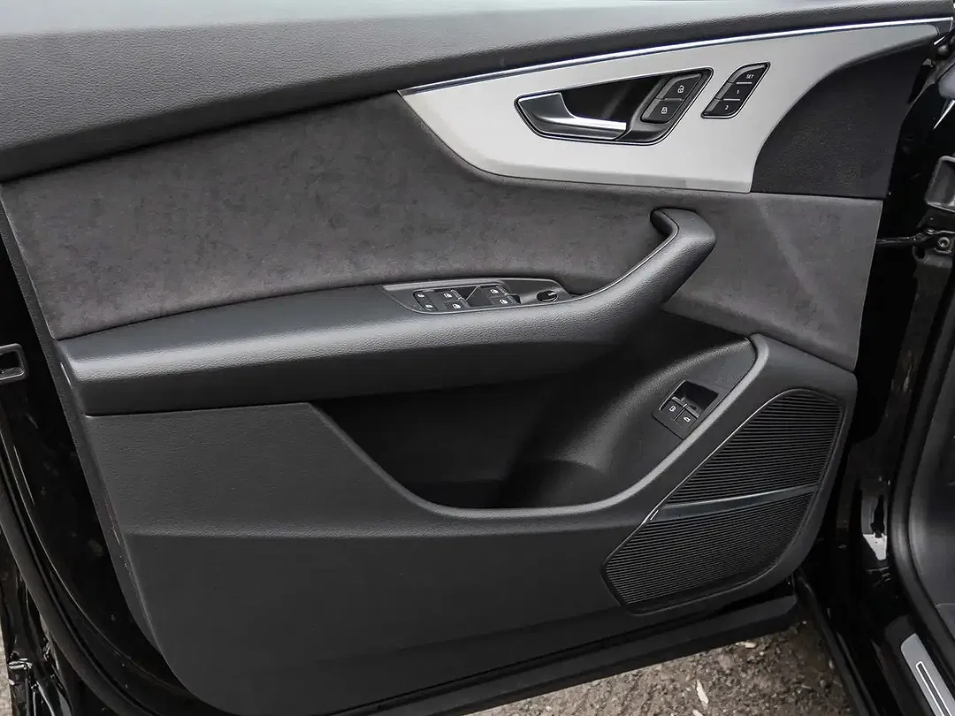 Audi Q8 - Thumbnail 7