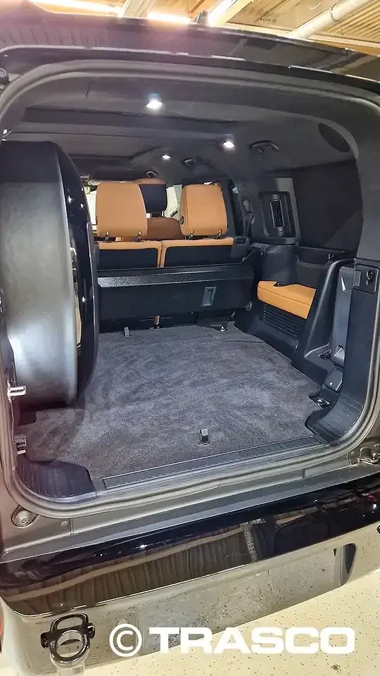 Land Rover Defender - Thumbnail 11
