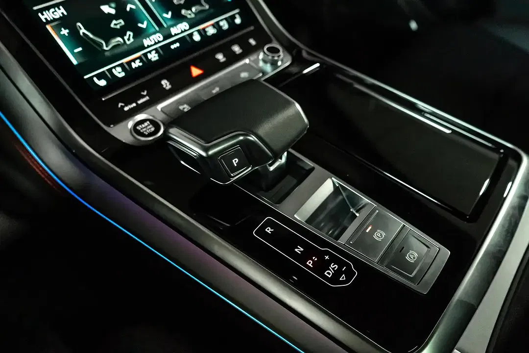 Audi Q8 - Thumbnail 23