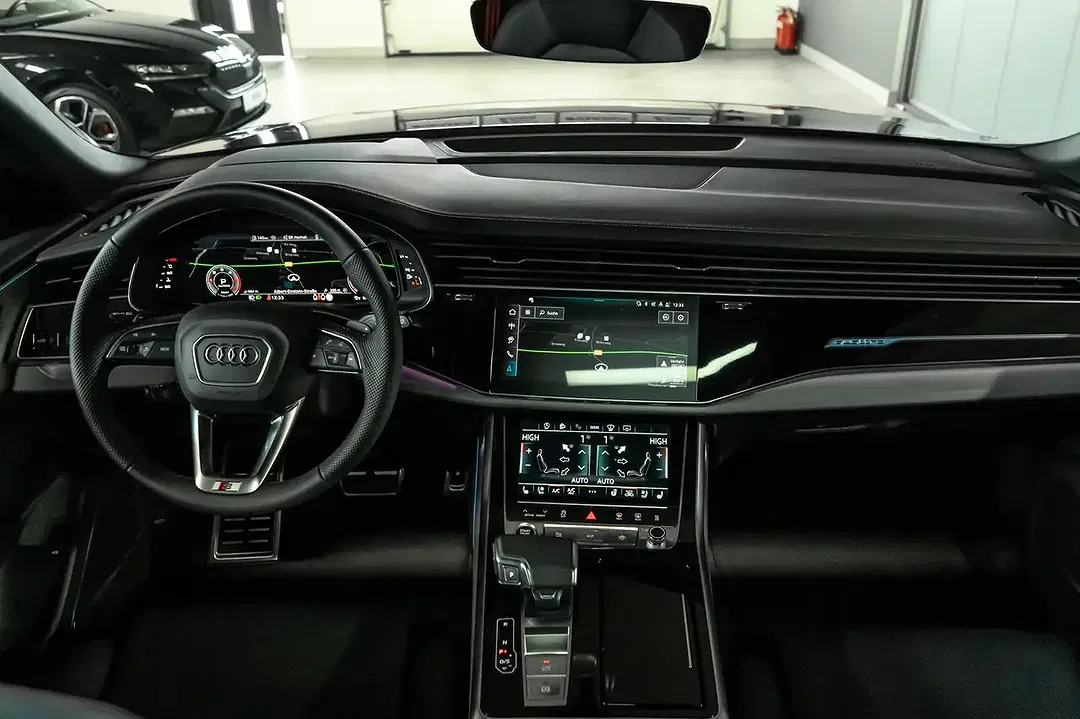 Audi Q8 - Thumbnail 25
