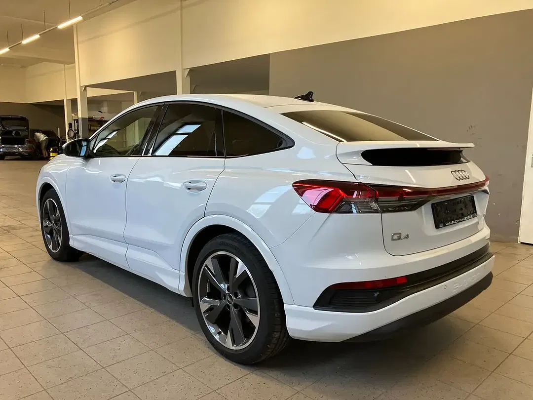 Audi Q4 e-tron - Thumbnail 3