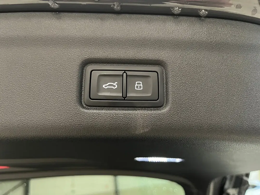 Audi Q6 e-tron - Thumbnail 10