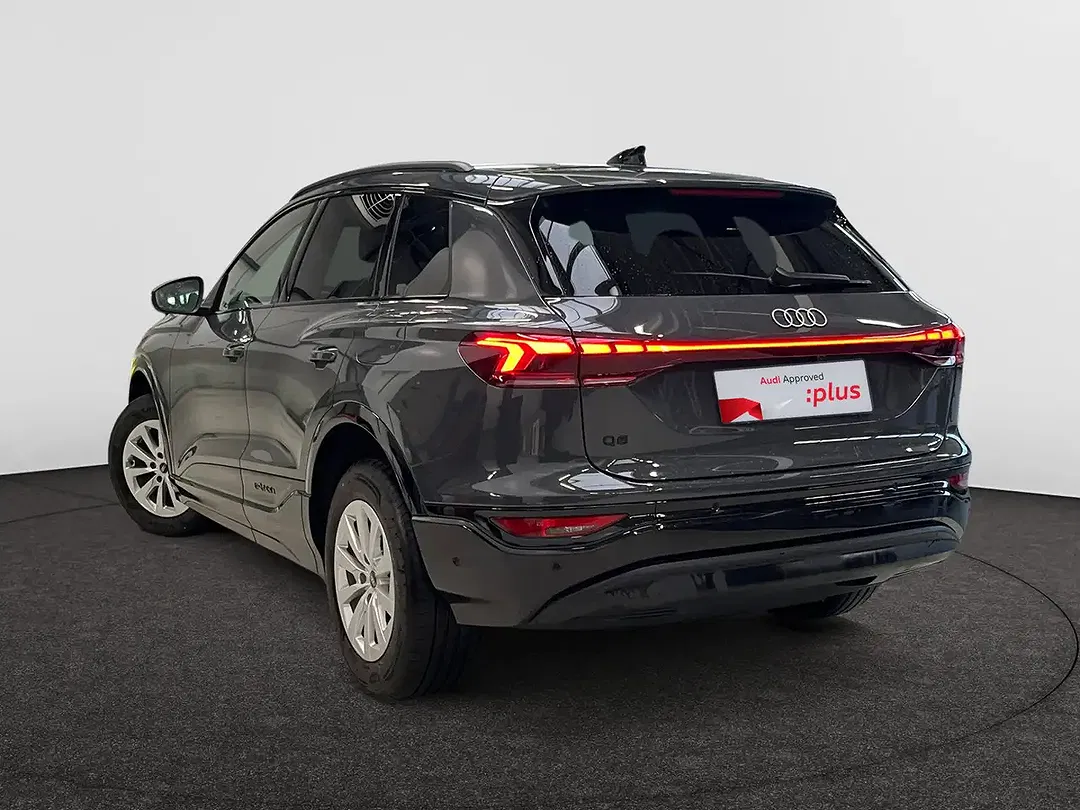 Audi Q6 e-tron - Thumbnail 2