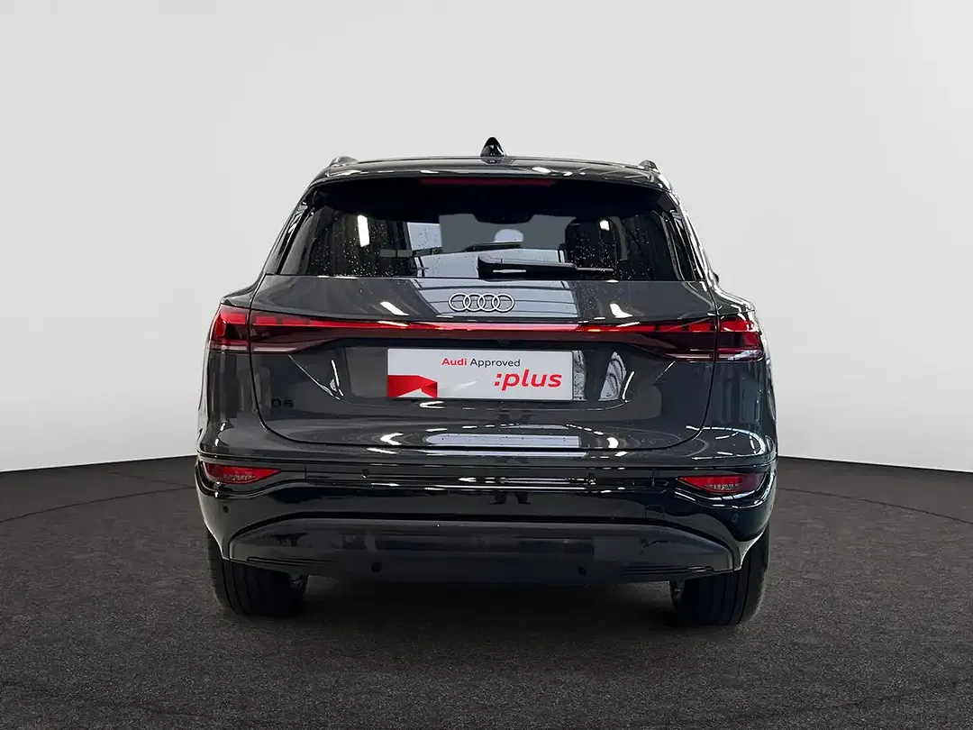 Audi Q6 e-tron - Thumbnail 3